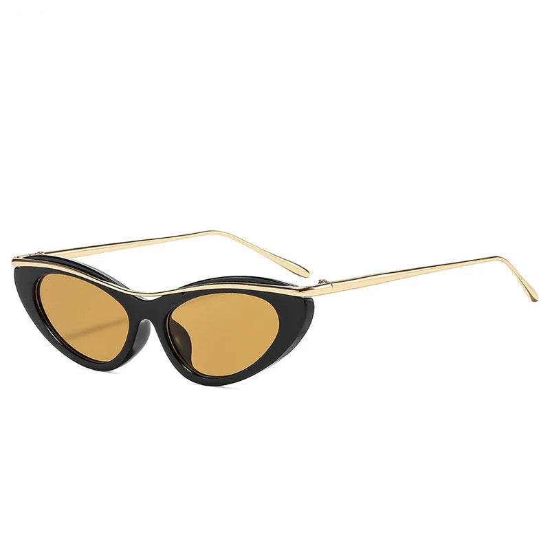 Óculos gatinho preto lente marrom.
Óculos sol feminino gatinho preto.
Óculos cat eye preto lente marrom.
Óculos feminino preto haste dourada.
Óculos sol preto UV400 gatinho.
Óculos gatinho preto moderno.
Óculos feminino preto lente clara.
Óculos cat eye preto dourado.
Óculos sol feminino preto elegante.
Óculos Aura preto lente marrom.